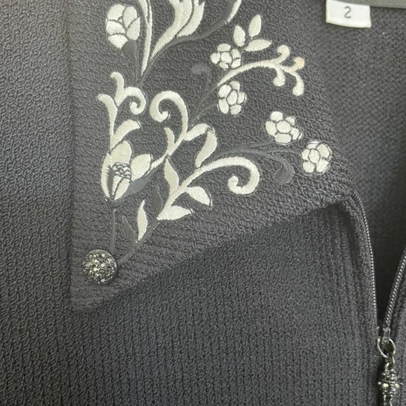 St. John Collection Black Knit Top sz 2 - Picture 3 of 4